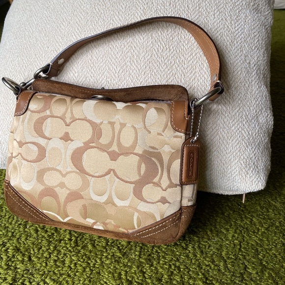 Coach signature beige suede hobo handbag - Picture 3 of 5